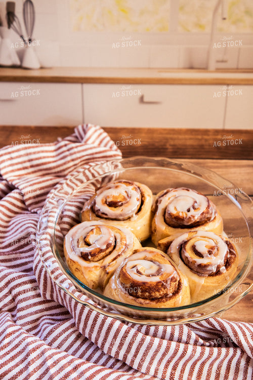 Cinnamon Rols 67876