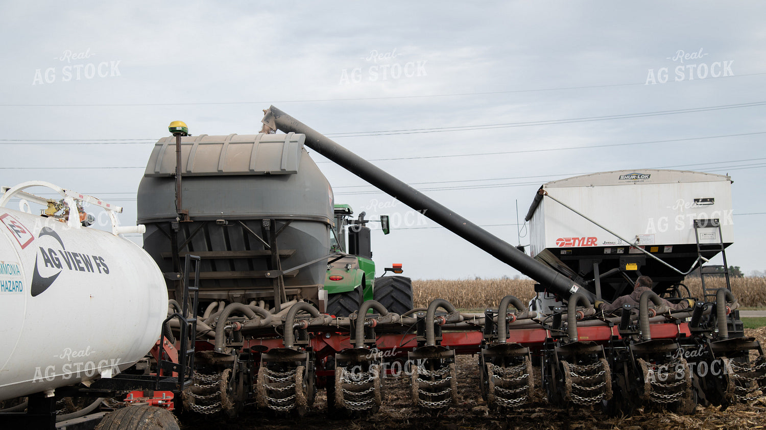 Loading Dry Fertilizer 26153