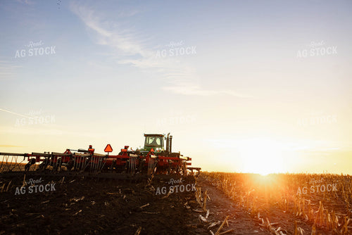 Chisel Plowing 152381