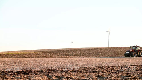Tractor Applying Anhydrous - 571