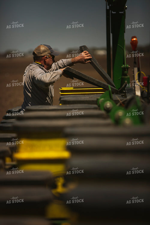 Filling Planter 9692